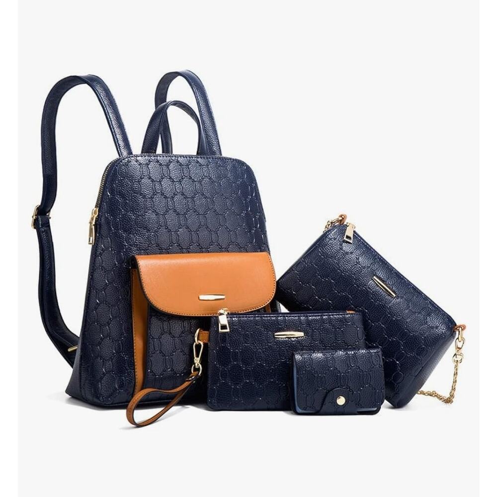 Womens Purse with‎ 3 additional bags.